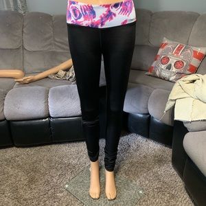 Lululemon Leggings EUC. Size 6